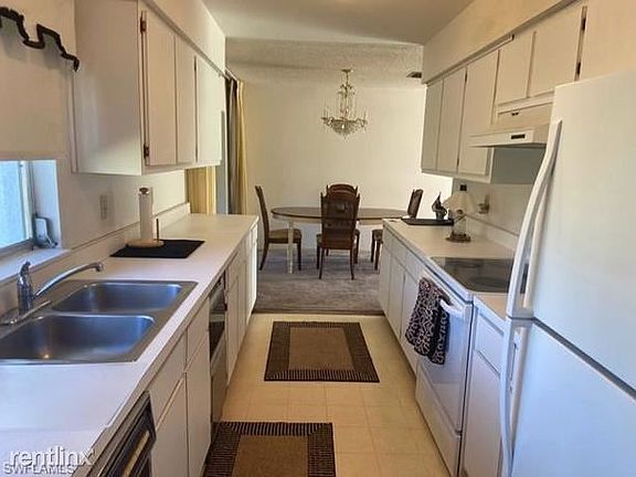 5th image of 15776 Bellflower St