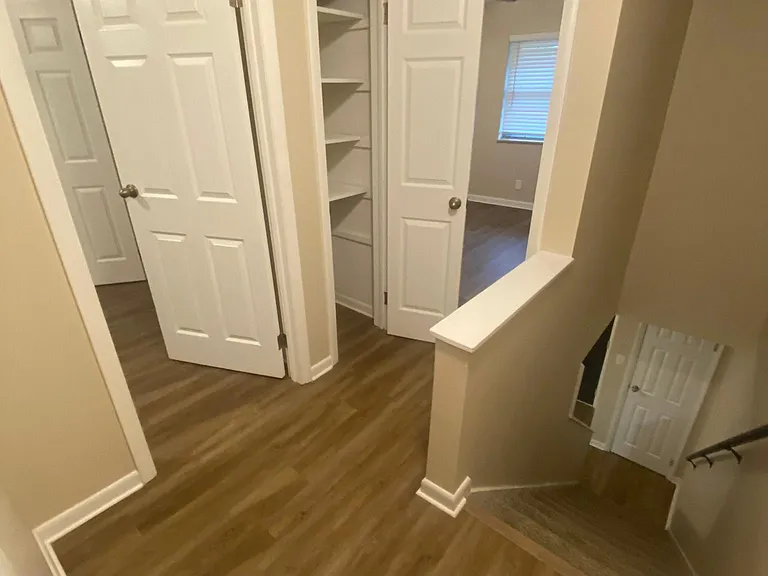 117 Royce Cir #117 — Photo 6