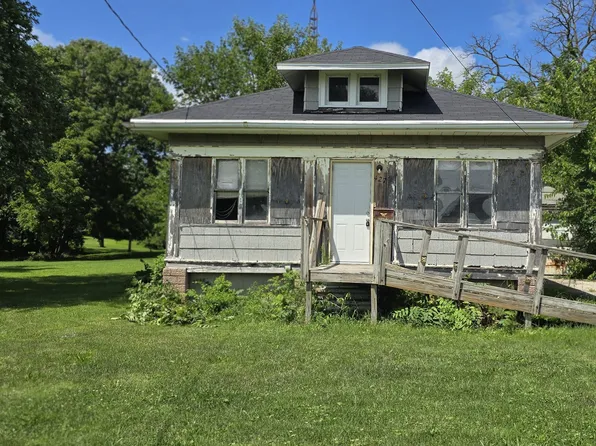 427 N 2579th Rd, Oglesby, IL 61348