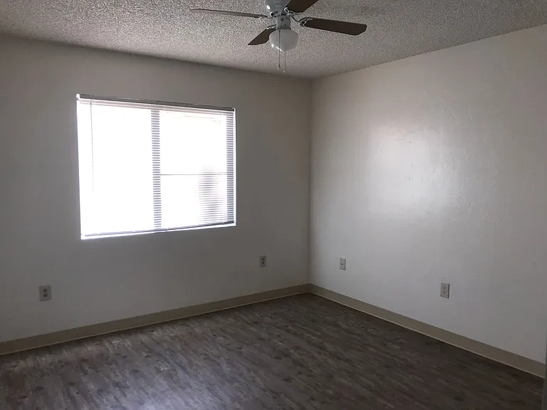625 Dameron Dr — Photo 7