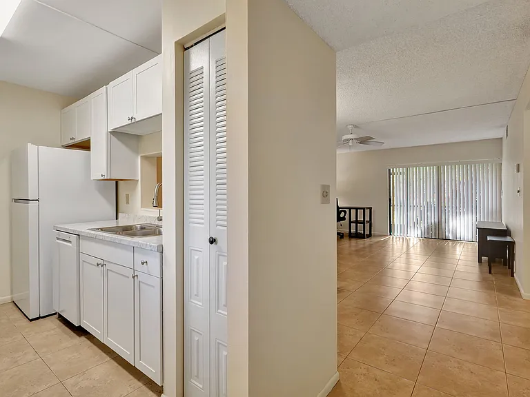 120 NW 70th St #103 — Photo 10