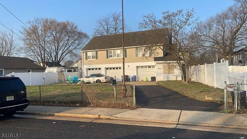 1st image of 131 Raritan Ave
