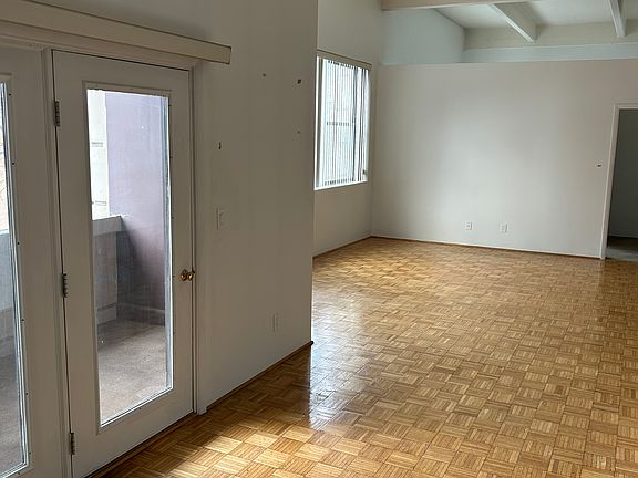 5th image of 277 Goodman St N #404