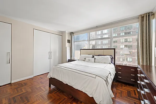 Sold by SERHANT. | media 4