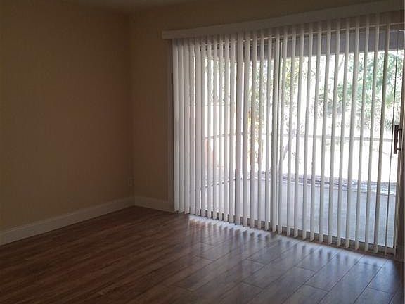 5th image of 6035 Hollow Dr