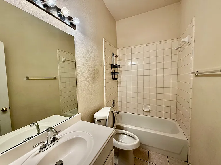 8520 Ontario Dr — Photo 17