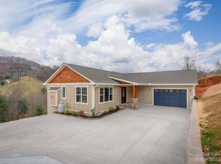 145 Aster Ridge Dr, Waynesville, NC 28786