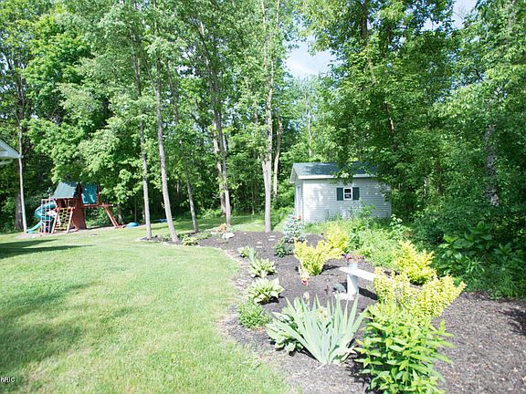 3rd image of 7667 Stoney Creek Dr