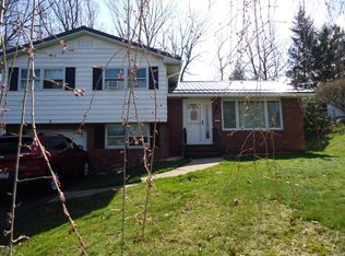 7 Regina Dr, Mountain Top, PA 18707