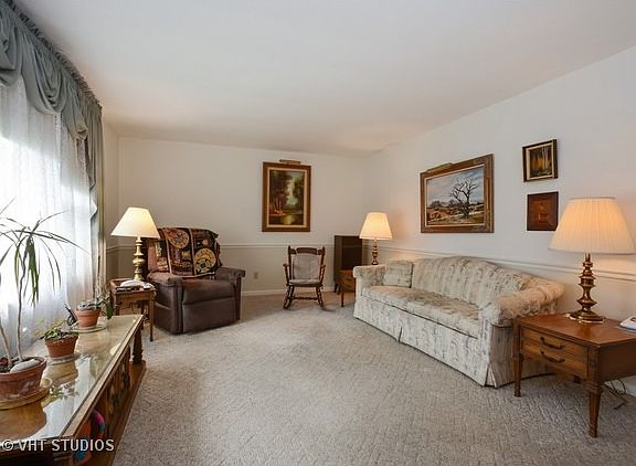 2nd image of 11044 Denny Ave