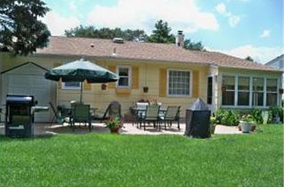 4th image of 923 Edgebrook Dr N