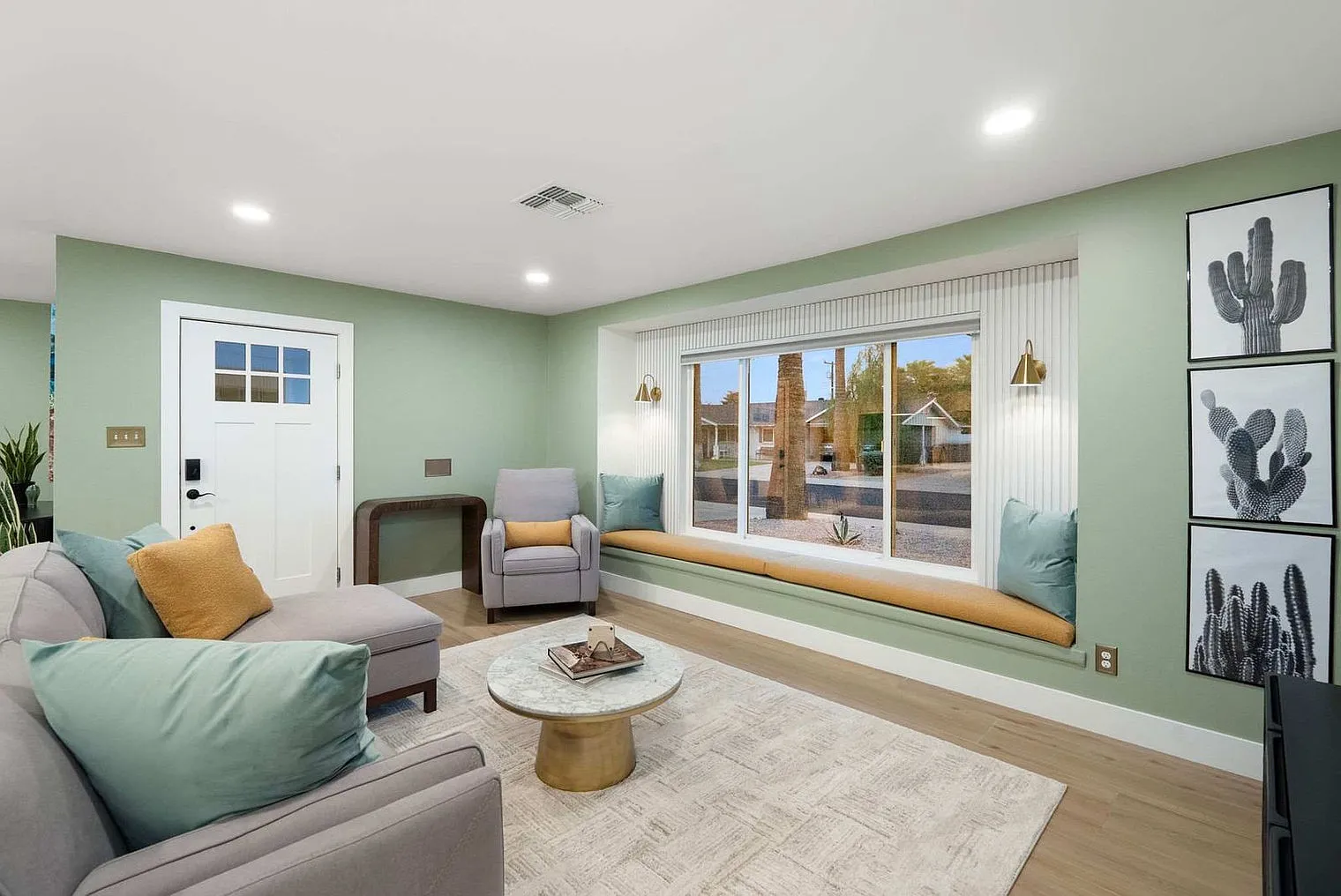 3 bed, 2.0 bath, 1291 sqft, $7,319 — Photo 4