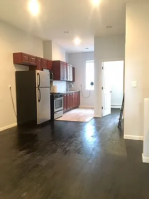 Rented by Flateau Realty | media 8