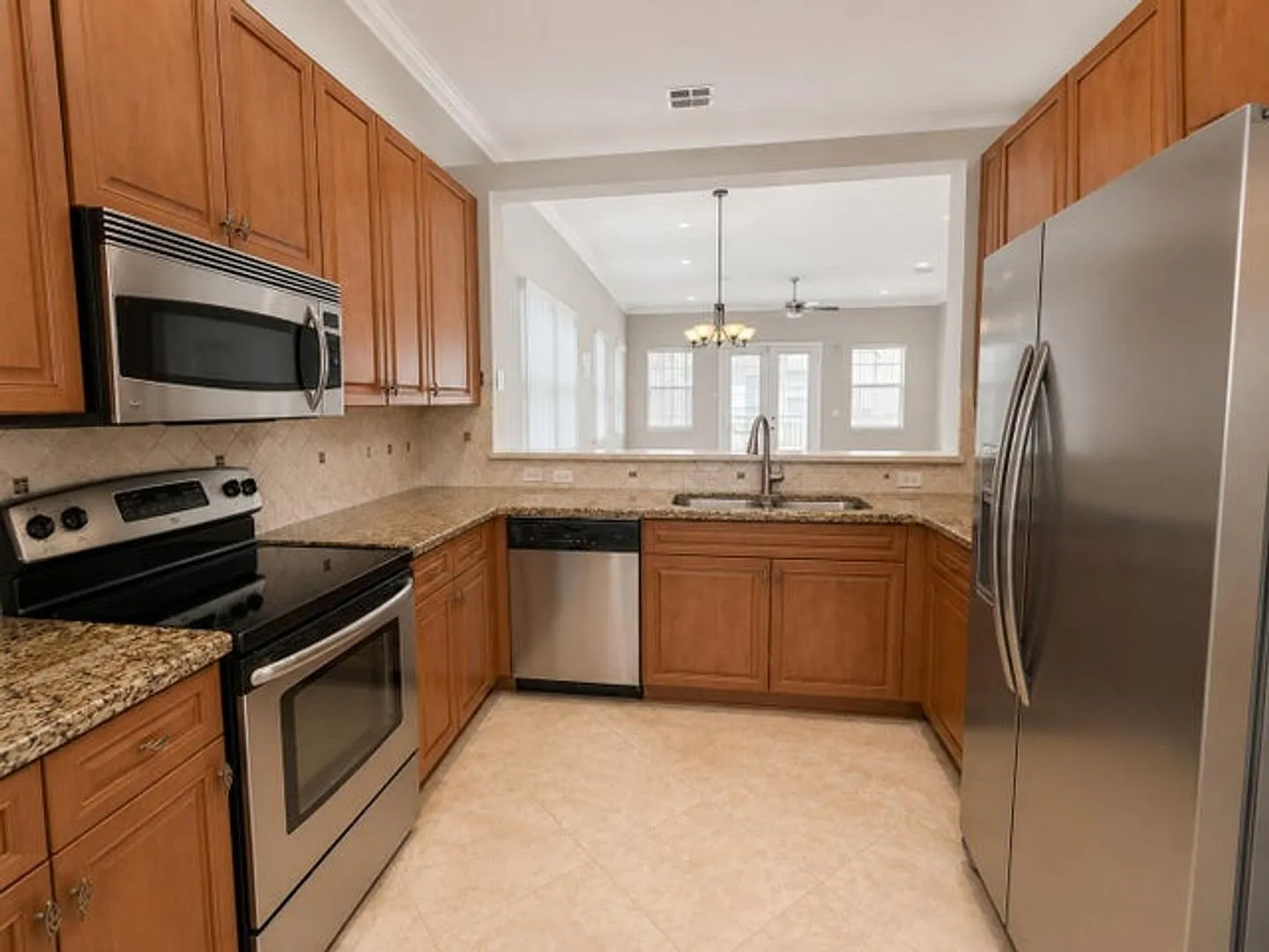 2224 NE 2ND Street, Pompano Beach, FL 33062 - 4804 — Photo 2