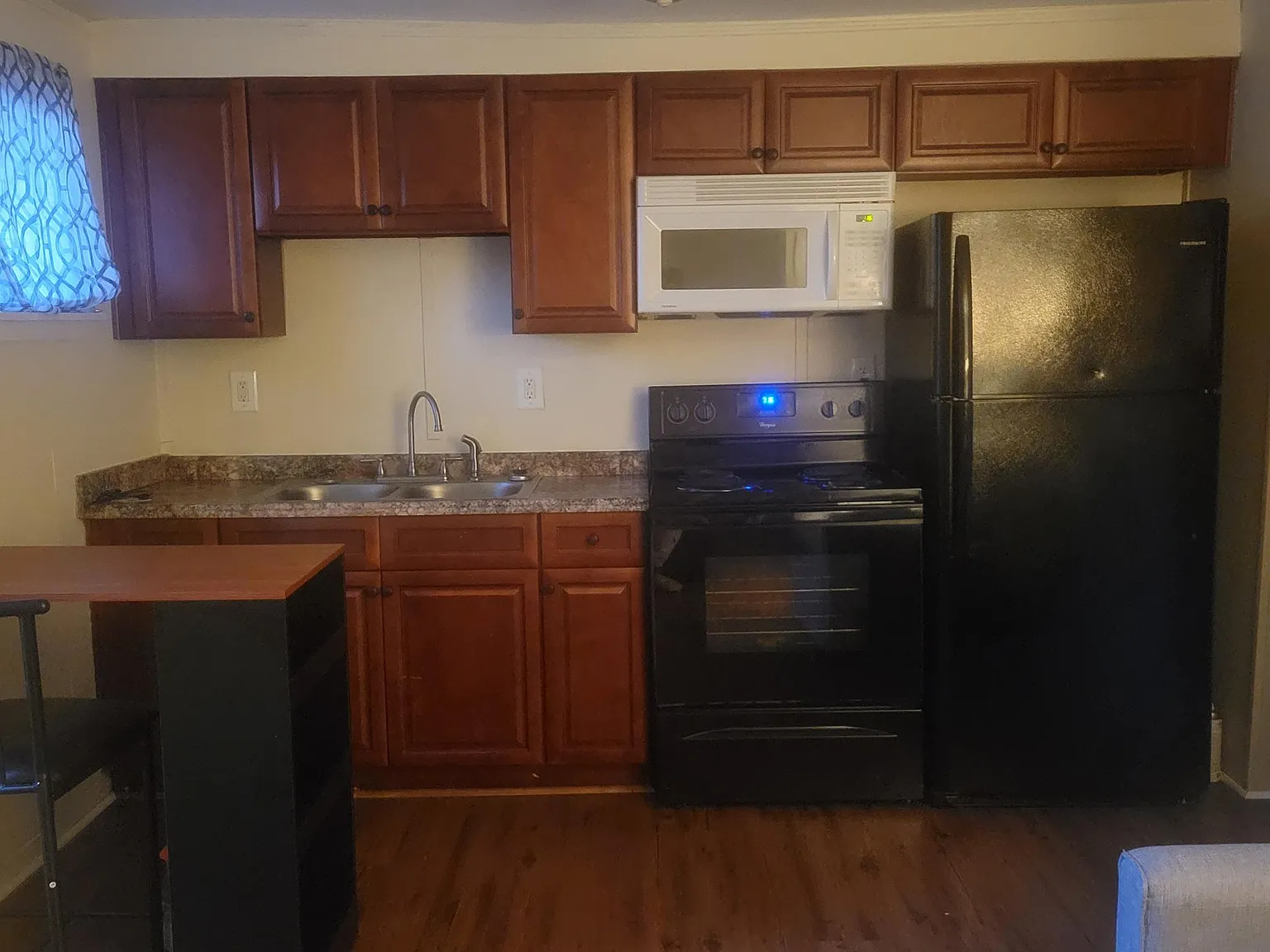 3251 Highpoint Dr — Photo 4