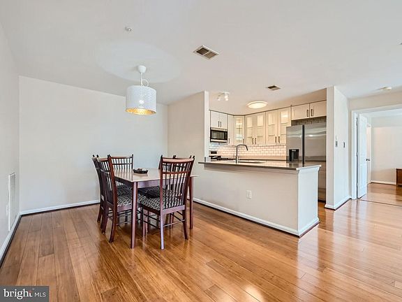 4th image of 20402 Shore Harbour Dr #2-K