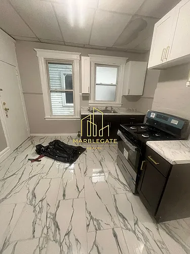 69 Farley Ave #11 Photo 1