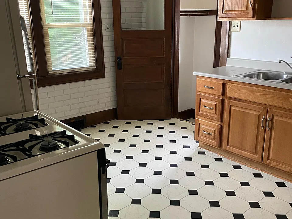Eat in Kitchen