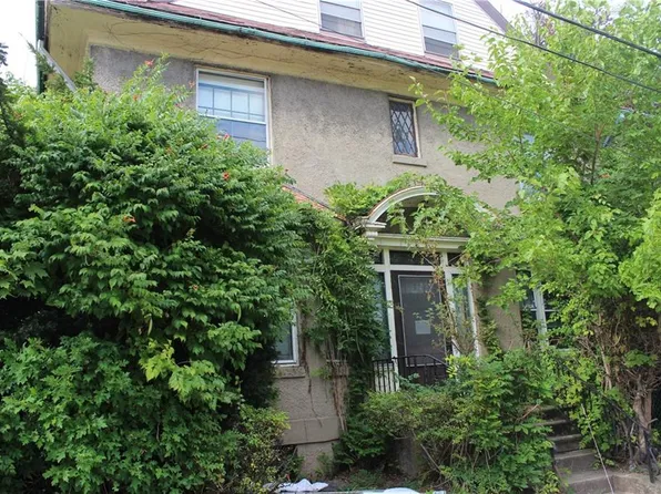 17 Dorchester Ave, Providence, RI 02909