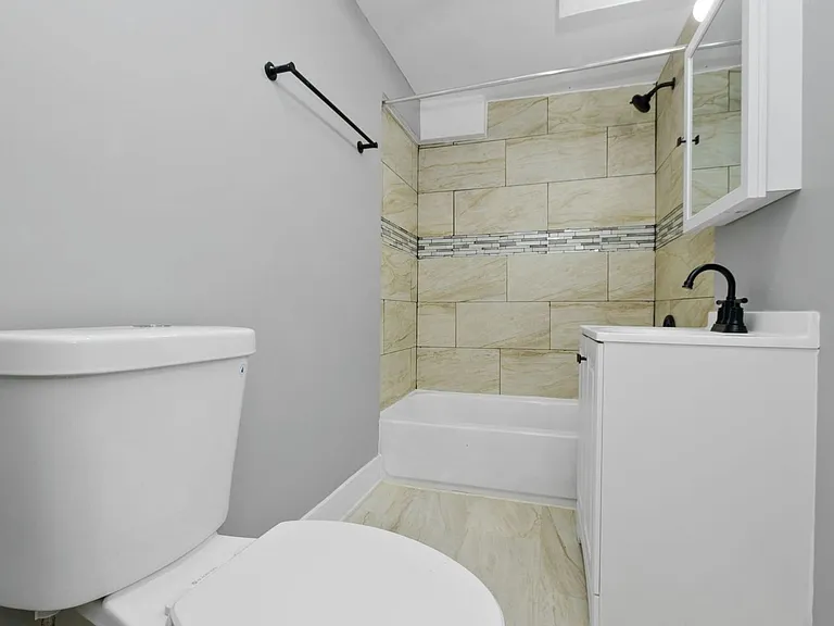 5201 S Calumet Ave — Photo 13