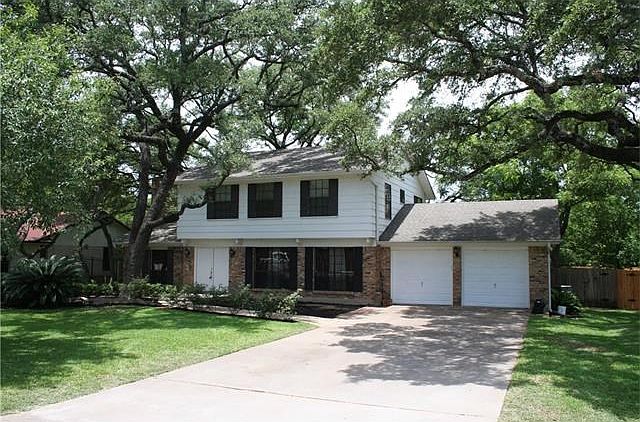 1st image of 9404 Meadowheath Dr