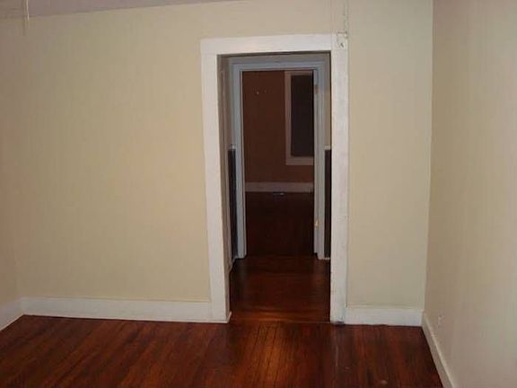 Upstairs Bedroom & Hallwa