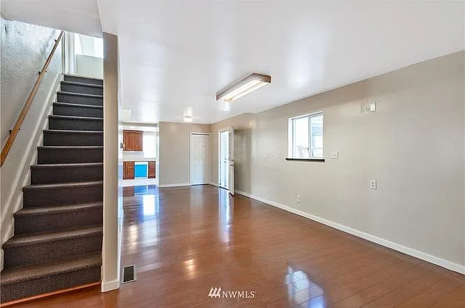 4245 S Raymond St — Photo 6