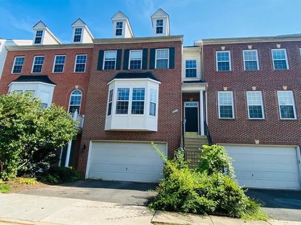 8853 Modano Pl, Fairfax, VA 22031