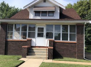 915 W Armstrong Ave, Peoria, IL