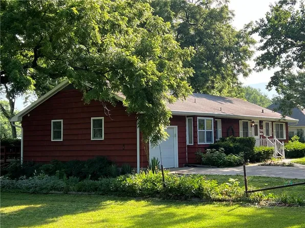 7910 W 81st St, Overland Park, KS 66204