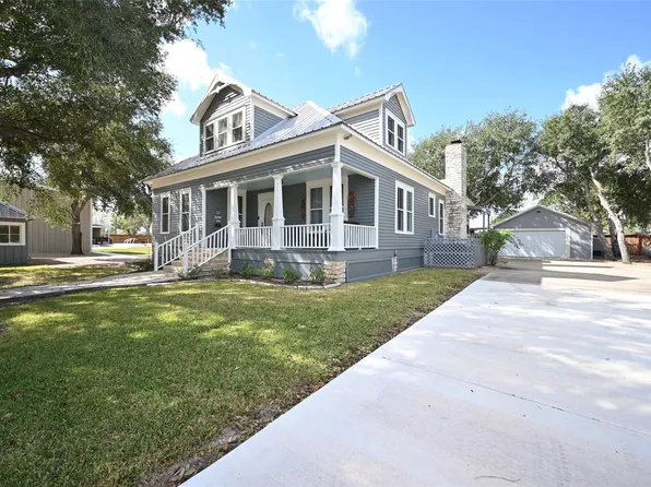 315 Cedar St, New Ulm, TX 78950