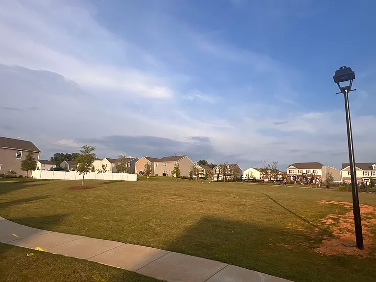 8185 Kennesaw Dr — Photo 31