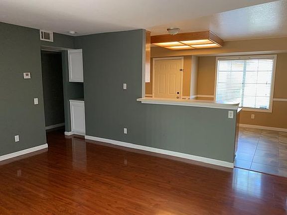 4th image of 1365 Crafton Ave APT 1042