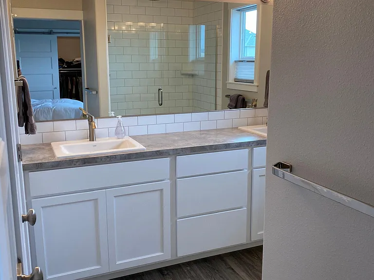 912 Indian Hills Dr — Photo 12