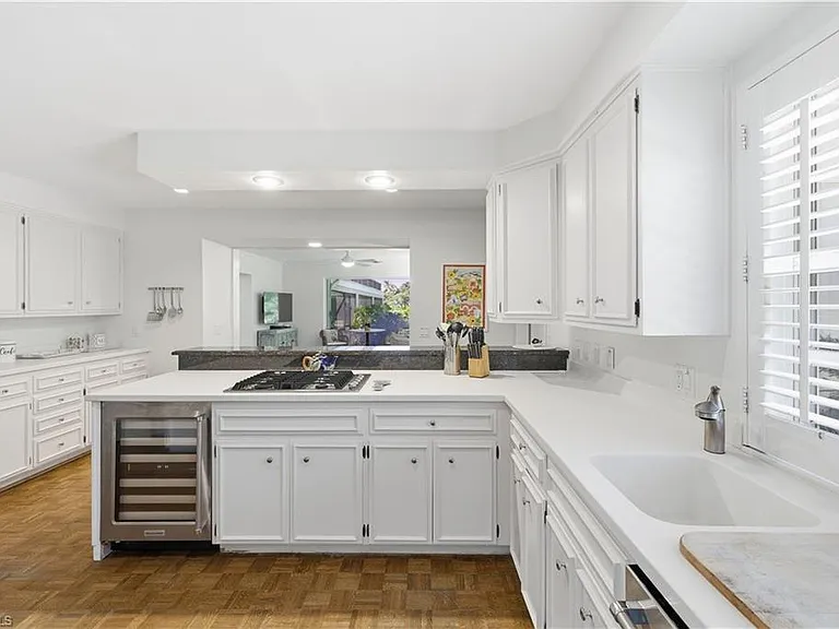 2700 Lantern Ln — Photo 39