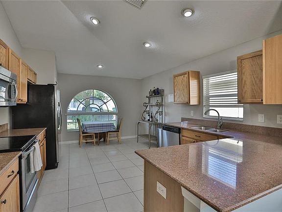 3rd image of 17231 Poppy Fields Ln