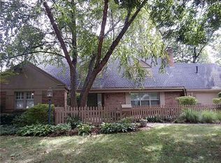 2350 Pemberton Dr, Toledo, OH 43606