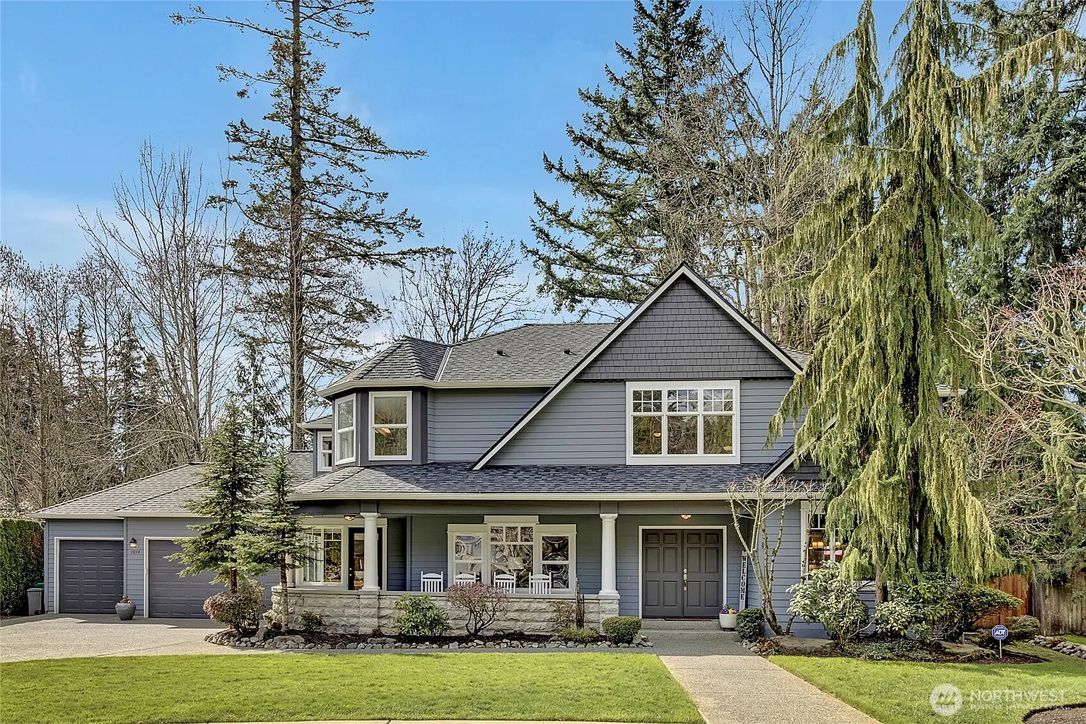 9044 Surrey Lane SW photo 1