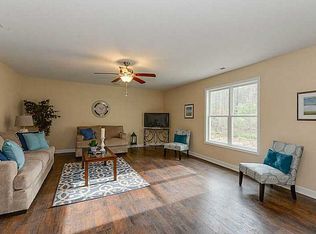 314 Hodges Cove Rd, Yorktown, VA 23692