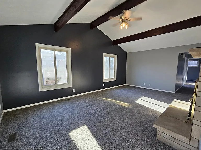 4027 Teri Ln — Photo 2