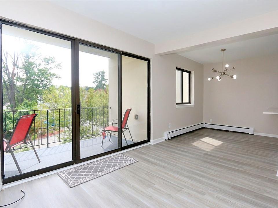1st image of 149 E Lake Boulevard #J3