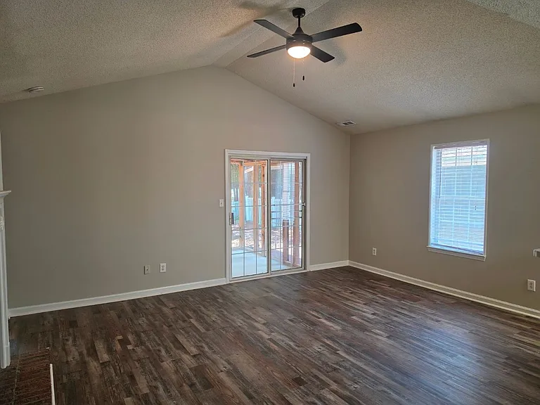 703 S Fairfield Dr — Photo 9