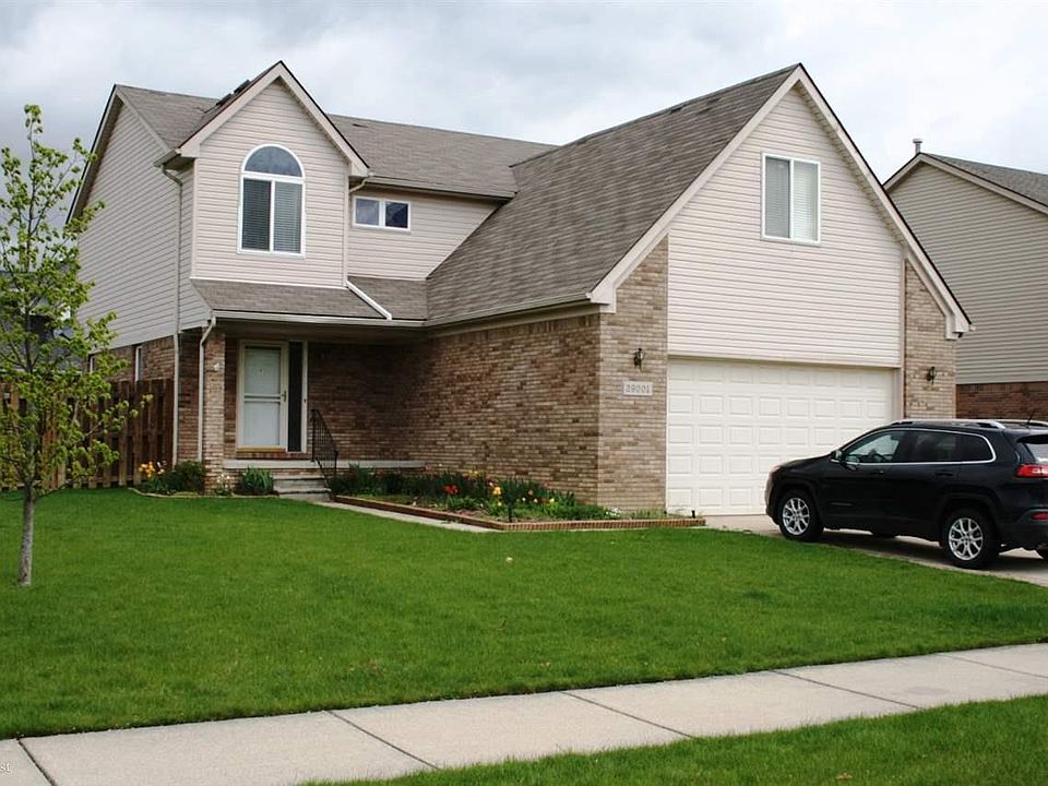 1st image of 29001 Pinehurst Dr