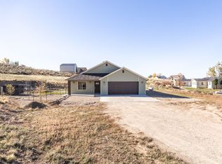 424 White Oak Dr, Spring Creek, NV 89815