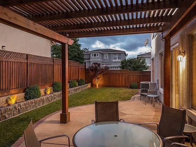 708 Jenny Ct — Photo 21