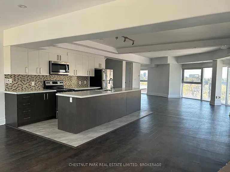 3443 Bathurst St #405 — Photo 16