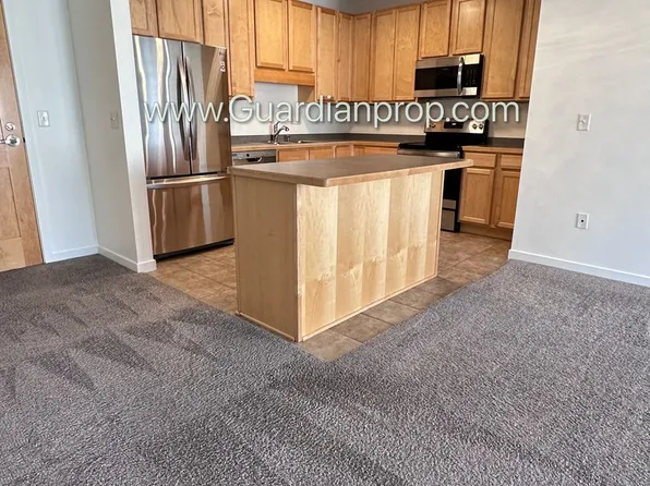 619 8th St SE Unit 204, Minneapolis, MN 55414