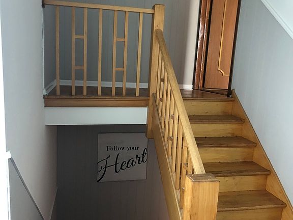 5th image of 6816 N Hamlin Ave