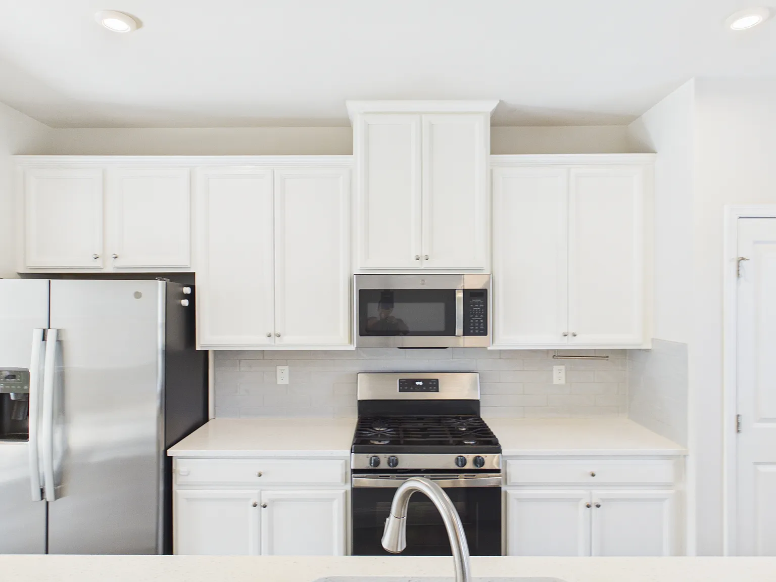 3 bed, 2.5 bath, 2057 sqft, $2,625 — Photo 3