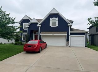 16616 S Lind Rd, Olathe, KS 66062